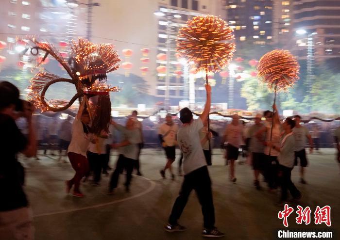 网络巴黎什么意思